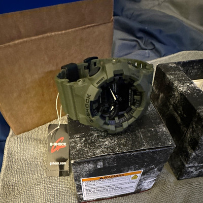 Casio G-SHOCK GA700UC-3A Analog-Digital Quartz Green Resin 200m Box Manual