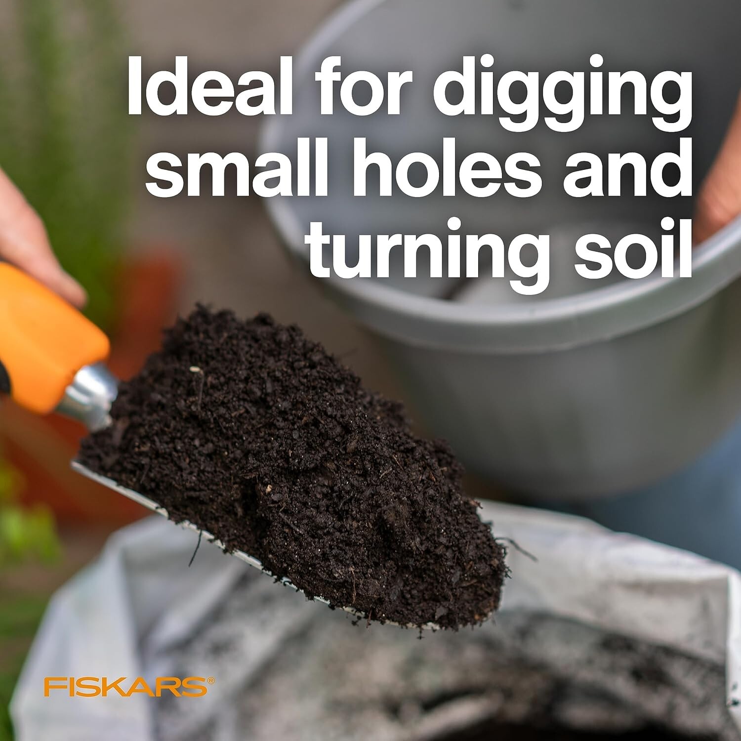 Fiskars Ergo Garden Trowel, Heavy Duty Hand Tool for Digging & Planting