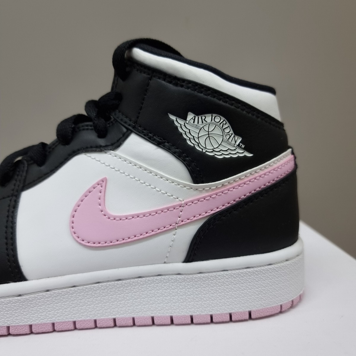 靴 Nike GS Air Jordan 1 Mid Soft Pink 24.5 Nike GS Air Jordan 1 Mid 