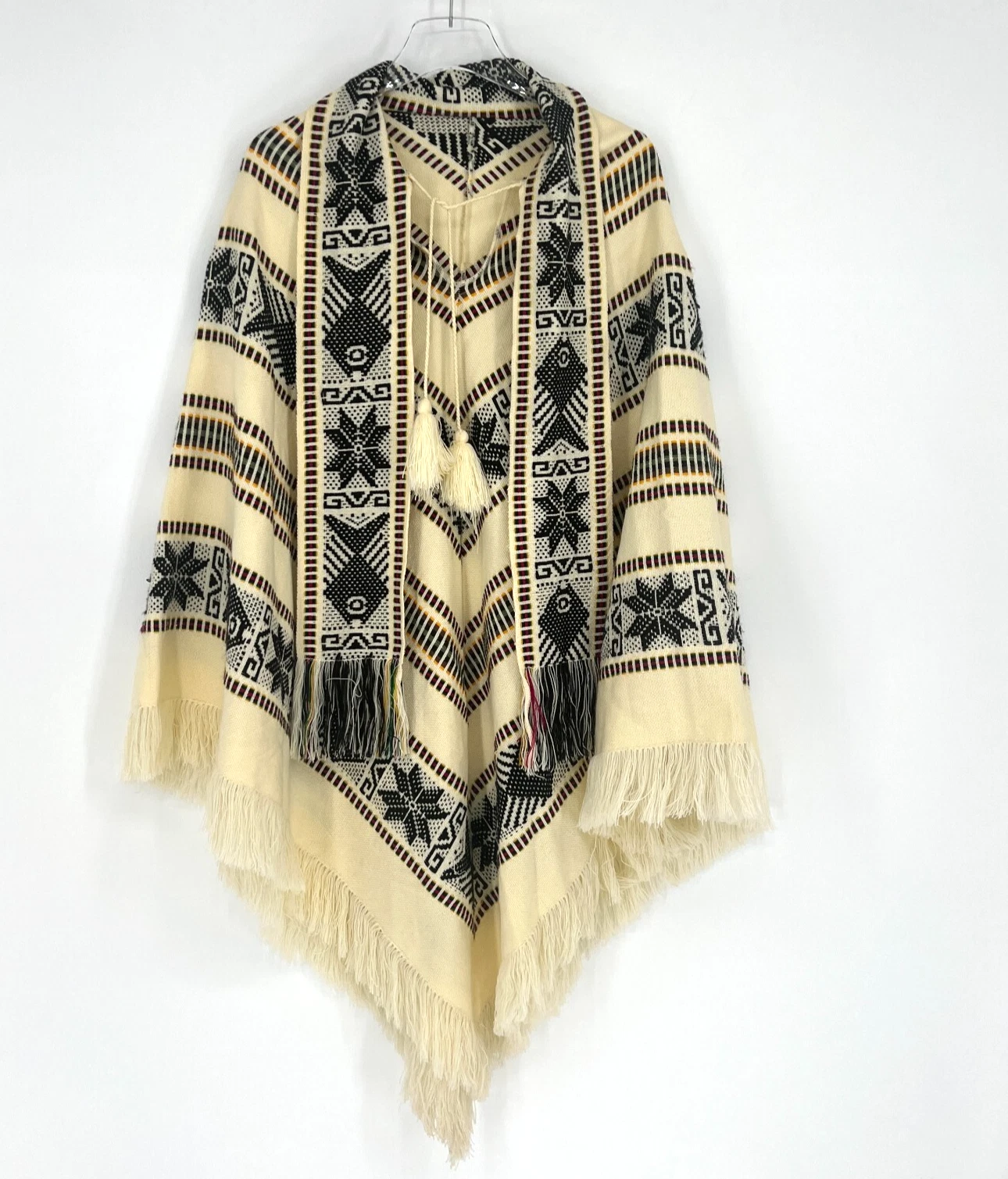 Vtg Embriodered Poncho Fringed 70s Western Boho Hippie Cream Floral Fish Ranch
Opens in a new window