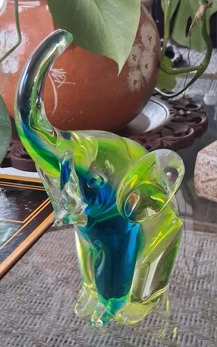 Vtg Murano Style Elephant Green Uranium Glass Figurine 8" H