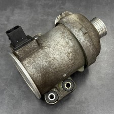 Pompe à eau BMW 520