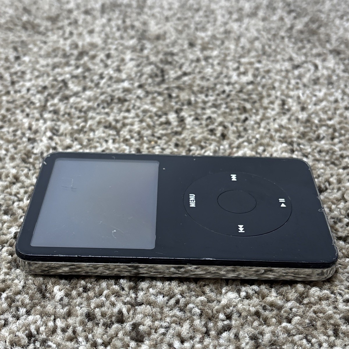 Apple iPod Classic 5th Gen 30GB Black A1136 - Works Great FREE