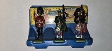 Vintage 1970s "Britain" Metal Soliders English Guard And Scots Guard Display