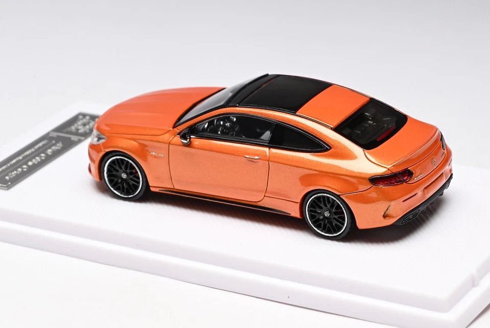 Coche modelo Mercedes-Benz C63s AMG W205 1:64 naranja fundido a presión Foto 4 de 4