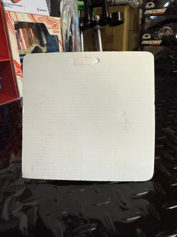 Two Brothers Racing Yamaha TTR50 Billet Chain Guide Guard Pitbike minimoto - Image 4 of 4