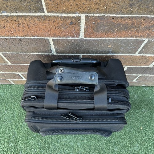 Tumi 26126DH Alpha Ballistic Valigia bagaglio a mano/internazionale con ruote - Foto 5 di 13