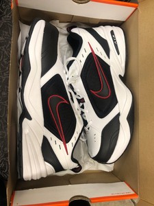 men's air monarch iv cross trainer