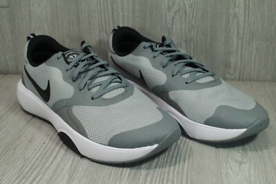 NIKE - SNEAKERS スニーカー　本　nike NIKE ナイキ（NIKE）（レディース、キッズ）ジュニア スポーツ