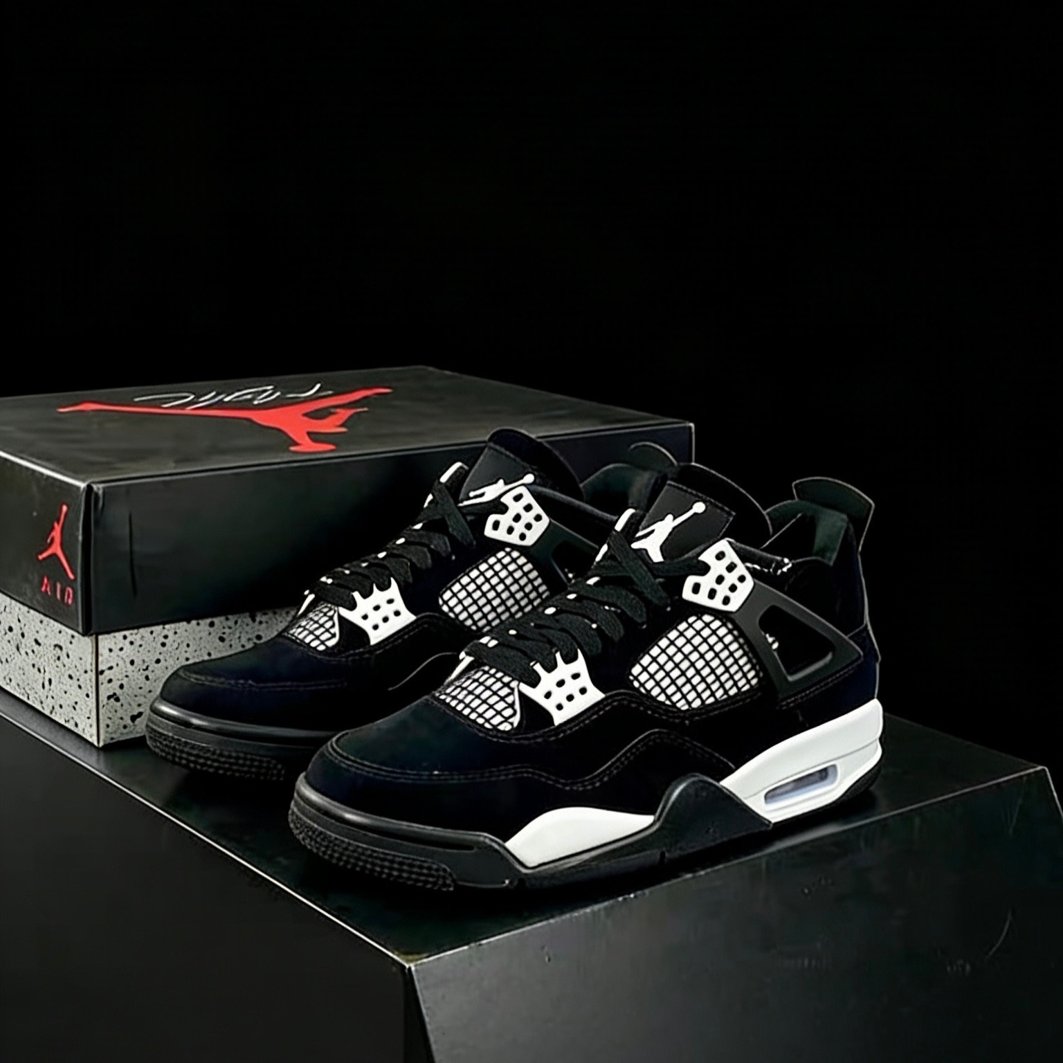 Jordan Air Jordan 4 Retro "White Thunder" Men's Mid Top Bask