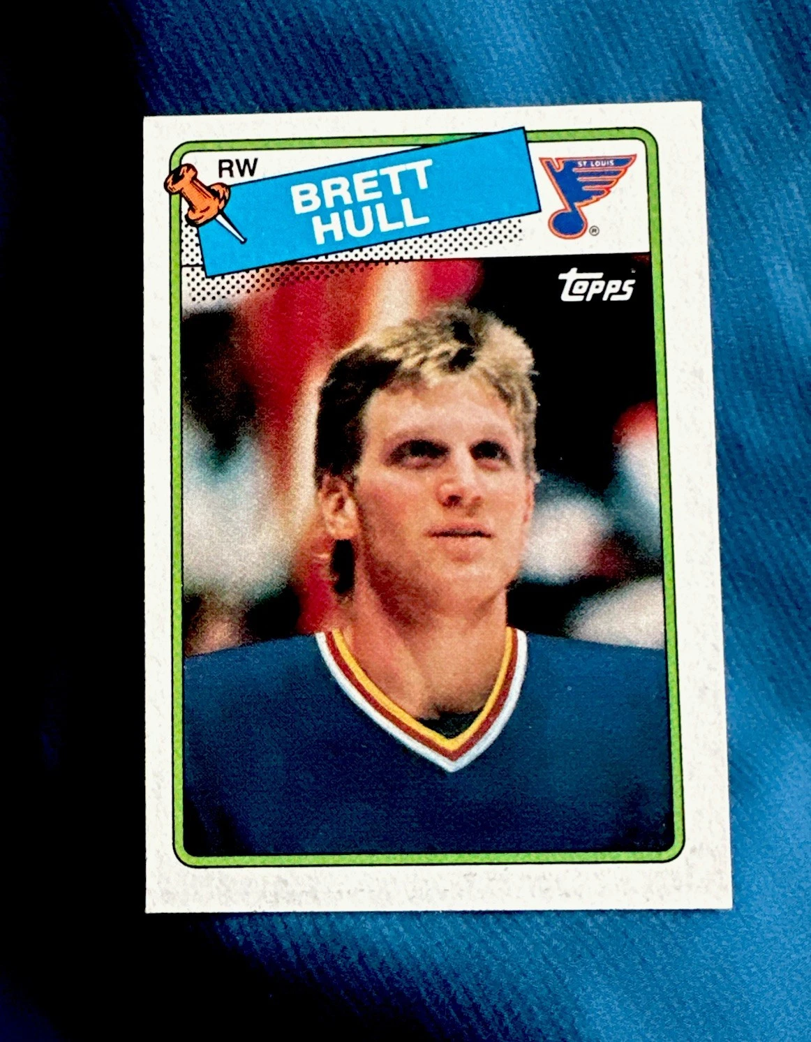 1988-89 TOPPS #66 BRETT HULL RC HOF TREMENDOUS FOCUS & PRINT