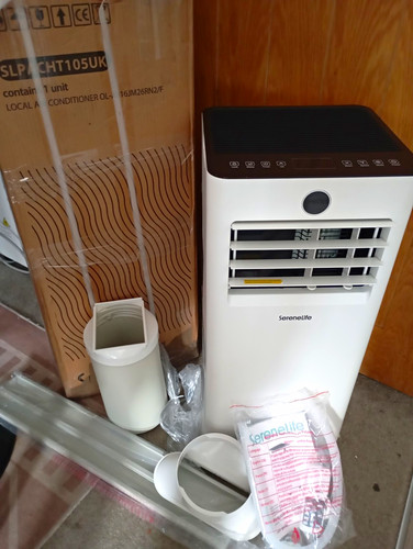 SereneLife SLPACHT105UK 10000 BTU Portable Air Conditioner Digital Touch Timer