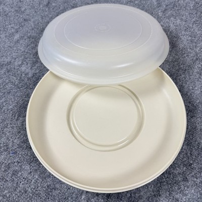 Vintage Tupperware 1532-5 Round Microwave Plate Almond with Lid