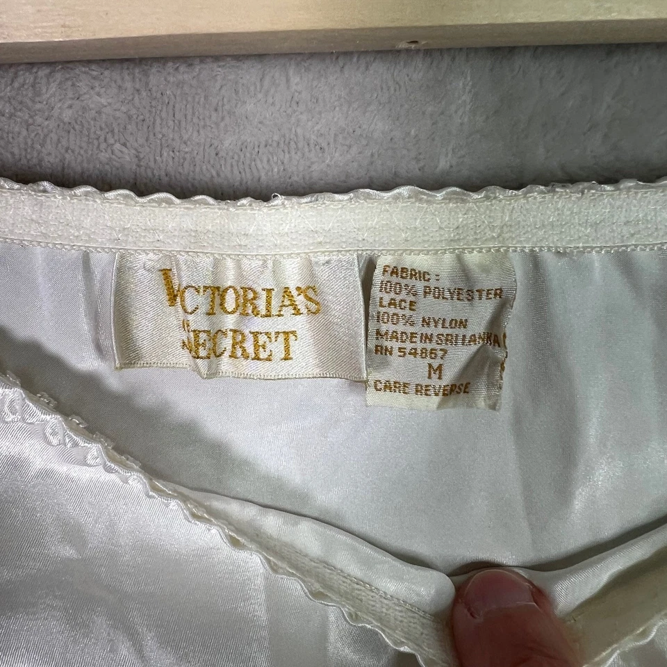 Falda De Colección Etiqueta Dorada Victoria’s Secret Satén Slip Encaje Florers Talla Mediana Y2K Foto 4 de 4