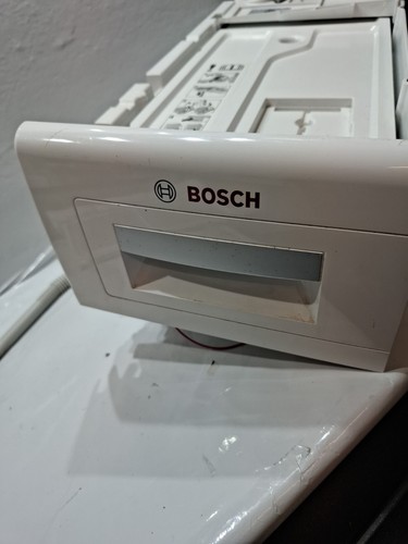 Bosch Serie 8 Wäschetrockner Kondenstrockner Wasserbehälter Gehäuse Tankschublade WTW8756