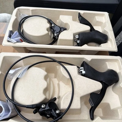 SRAM Rival AXS D1 12 Speed Brake/Shift Levers, Hoses and Calipers - Image 1 of 4
