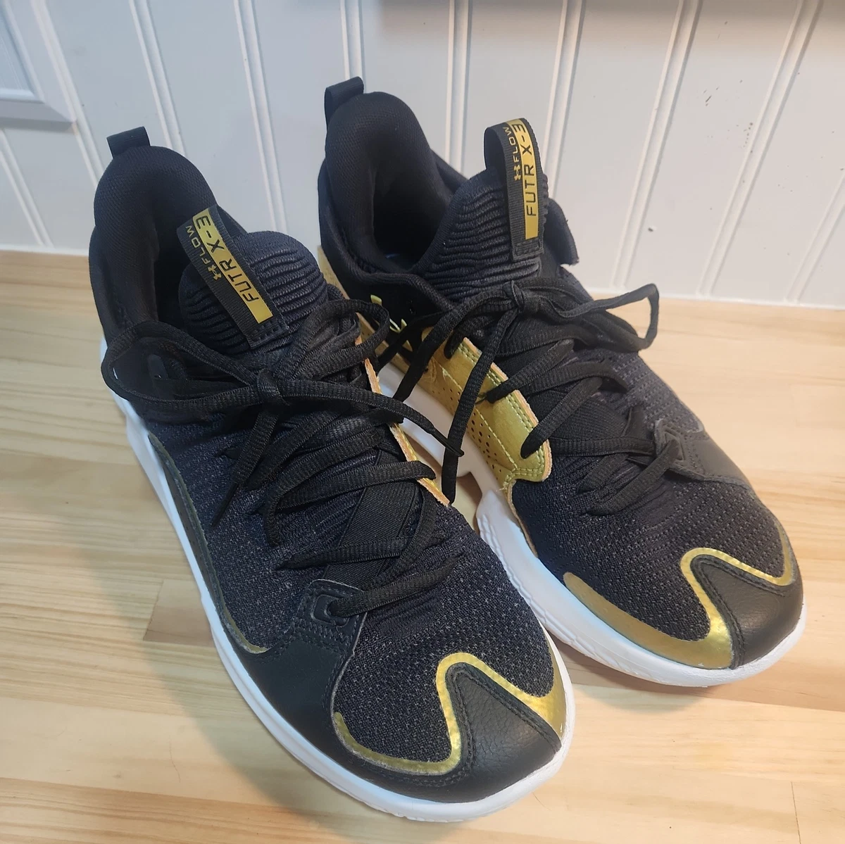 Under Armour Flow FUTR X 3 Black Metallic Gold for sale | eBay display picture 1