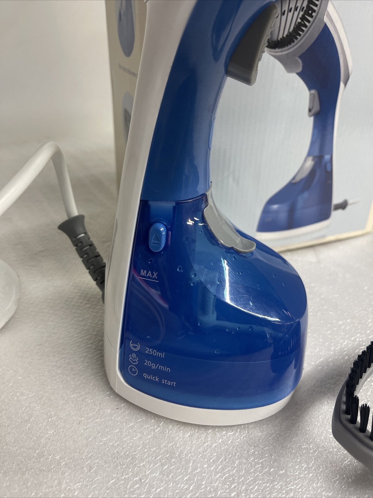 Logik LGSB20 Clothes Garment Hand Steamer Blue & White 5017416798174 eBay