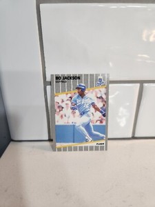 1989 Fleer Baseball 285 Bo Jackson Kansas City Royals Bo Knows!