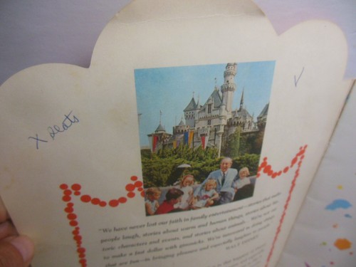 72 Disney On Parade Souvenir Program 1972 WDW Magic Kingdom Disney World 1 - Picture 3 of 6