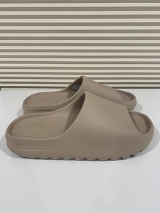 size 14 yeezy slides