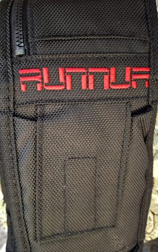 RUNNUR Black Hands-Free Carry All Cross-Body Multi-Pocket Reflector NWT - Picture 9 of 9