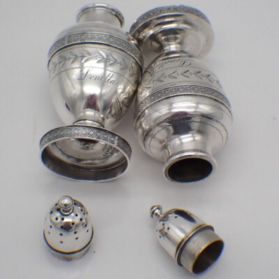 ティファニー　ソルト＆ペッパー Tiffany Aesthetic Salt and Pepper Shakers Sterling Silver Mono