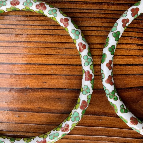 2 Cloissone Bangle Bracelets White With Maroon And Green Flowers - Picture 2 of 3