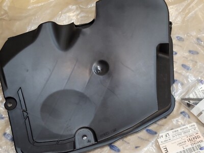 Ford Focus Mk2 C-max Engine ECU Module Bracket Cover Lid 1354791  