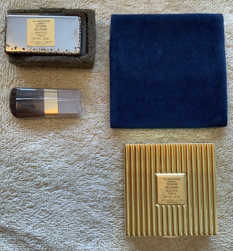 Vintage Estée Lauder Anniversary Compact - Tender Blusher in Original Packaging - Picture 3 of 6