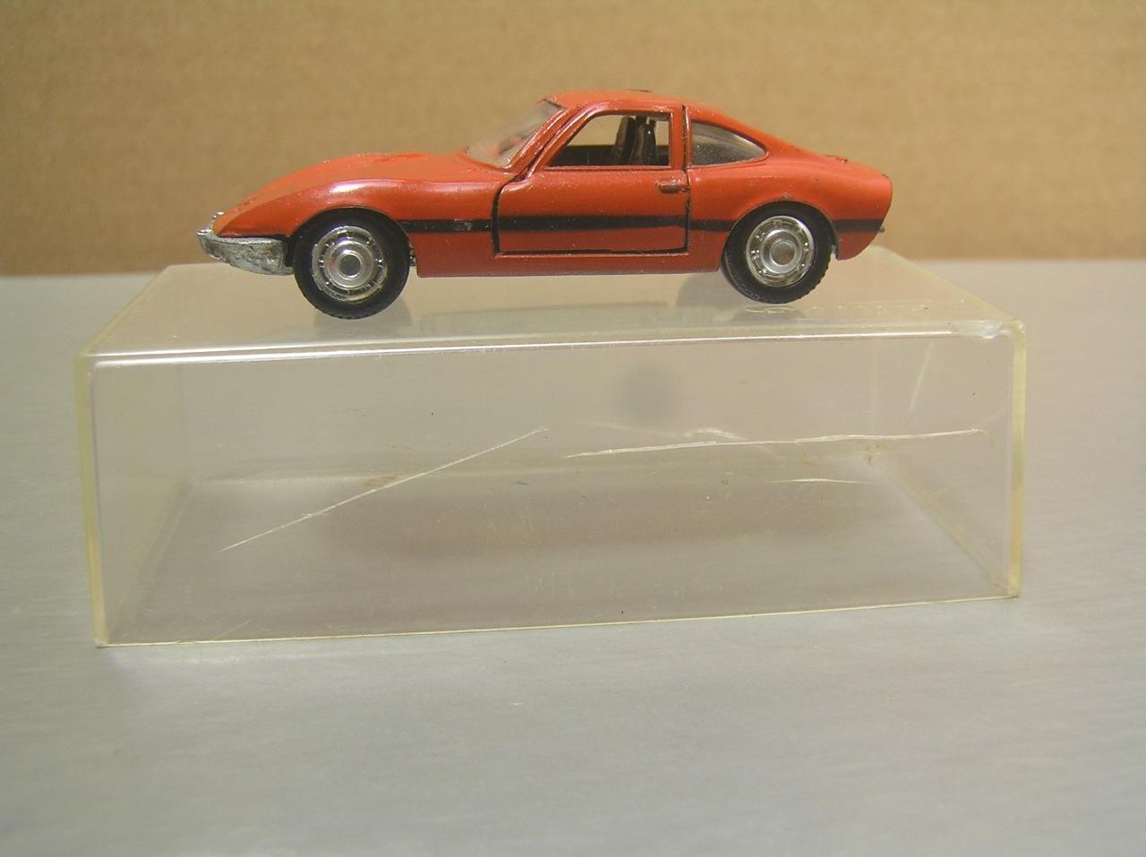 Schuco Opel Gt 1900 1:66 814