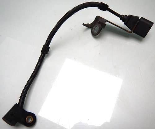 VW T5 / 2,0TDI 180PS / SENSOR KURBELWELLE KURBELWELLENSENSOR / 03L907601 (BY275)