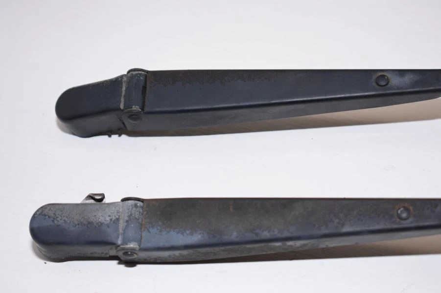 1998 JEEP WRANGLER TJ SET PAIR OF WIPER ARMS OEM - Image 2 of 4