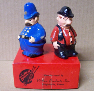Rare Vintage Cast Iron Keystone Cop & Bum Salt & Pepper Shakers W/ Box Wilton