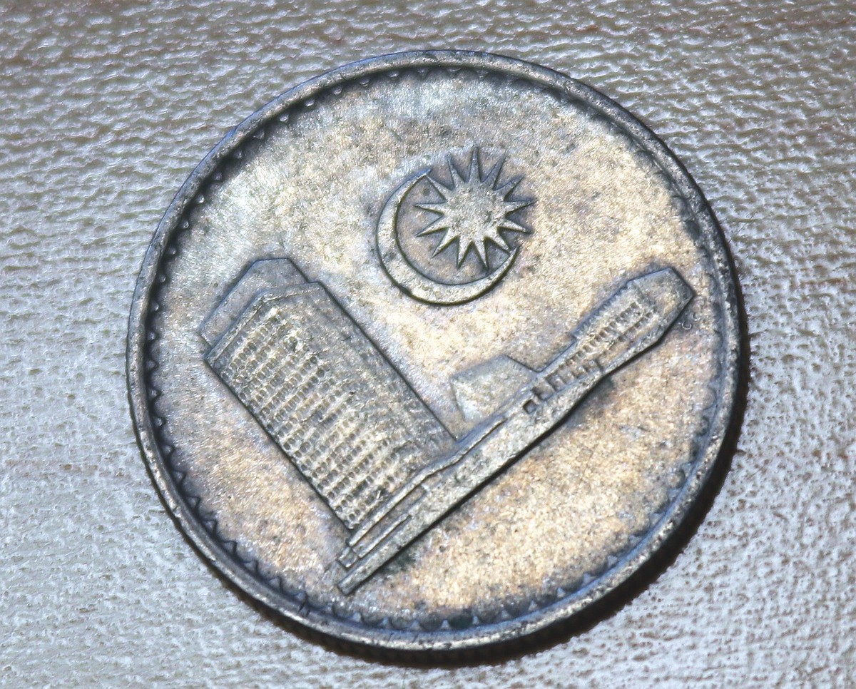 ⭐️・虎ノ尾、白目中字、鏡面10銭錫管理番号203 SZN 1979 Malaysia 10 Sen | eBay