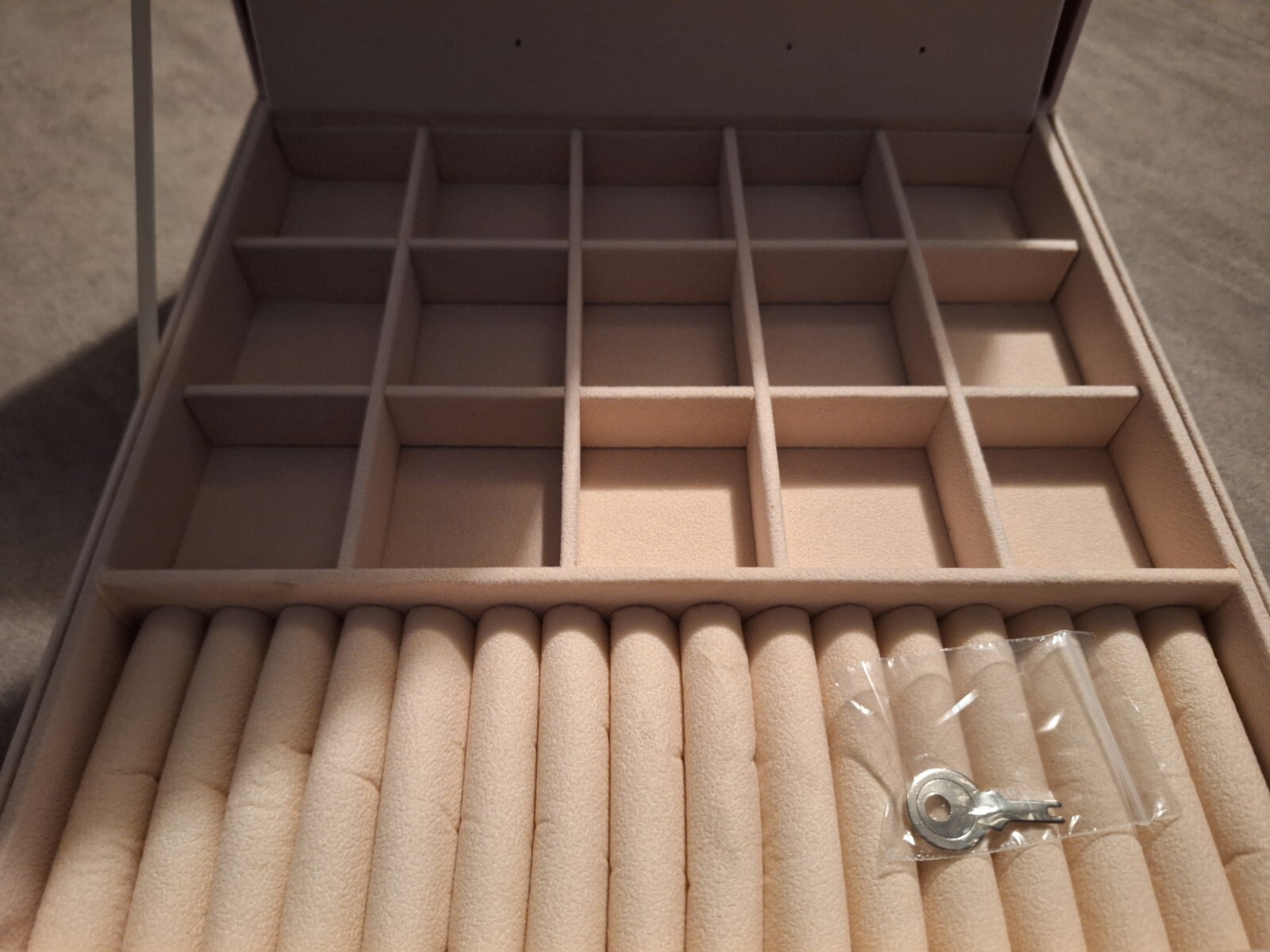 2-Layer PU Leather Jewelry Box with Key – 10x10x4 Organizer for Women-image