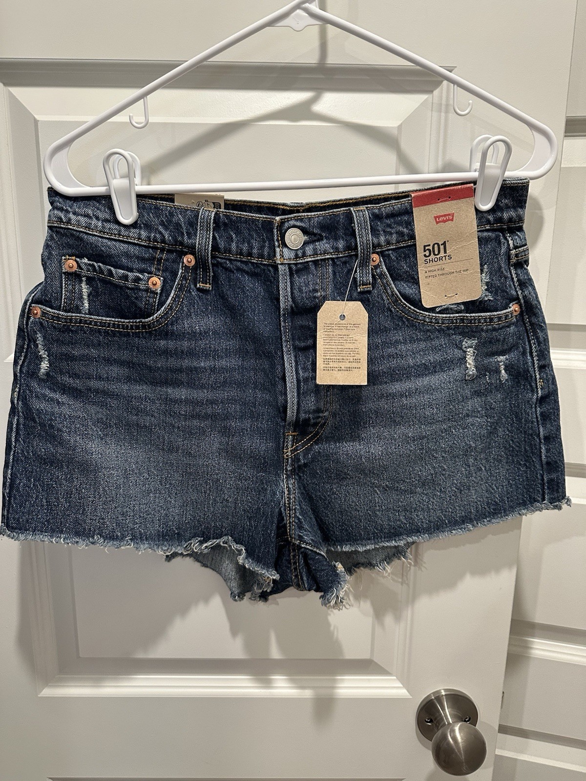 Levi’s 501 Button Fly Women’s Size 29 NWT Jean Shorts