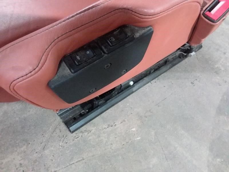Aston Martin DB9 2006 FRONT+RIGHT Seat