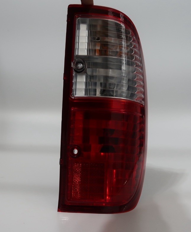 FORD RANGER 04-06 REAR TAIL LIGHT LAMP LEFT N/S image 3