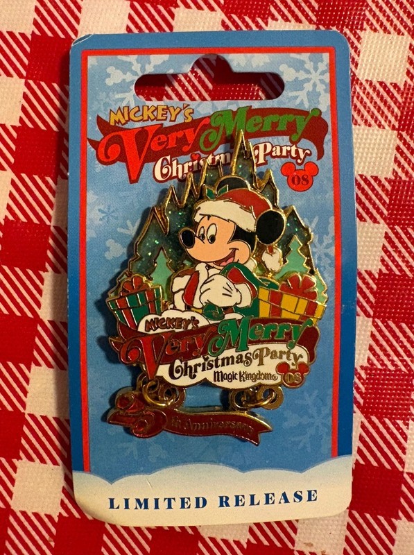 Disney WDW Pin Santa Mickey Mickey's Very Merry Christmas Party 2008 25th
