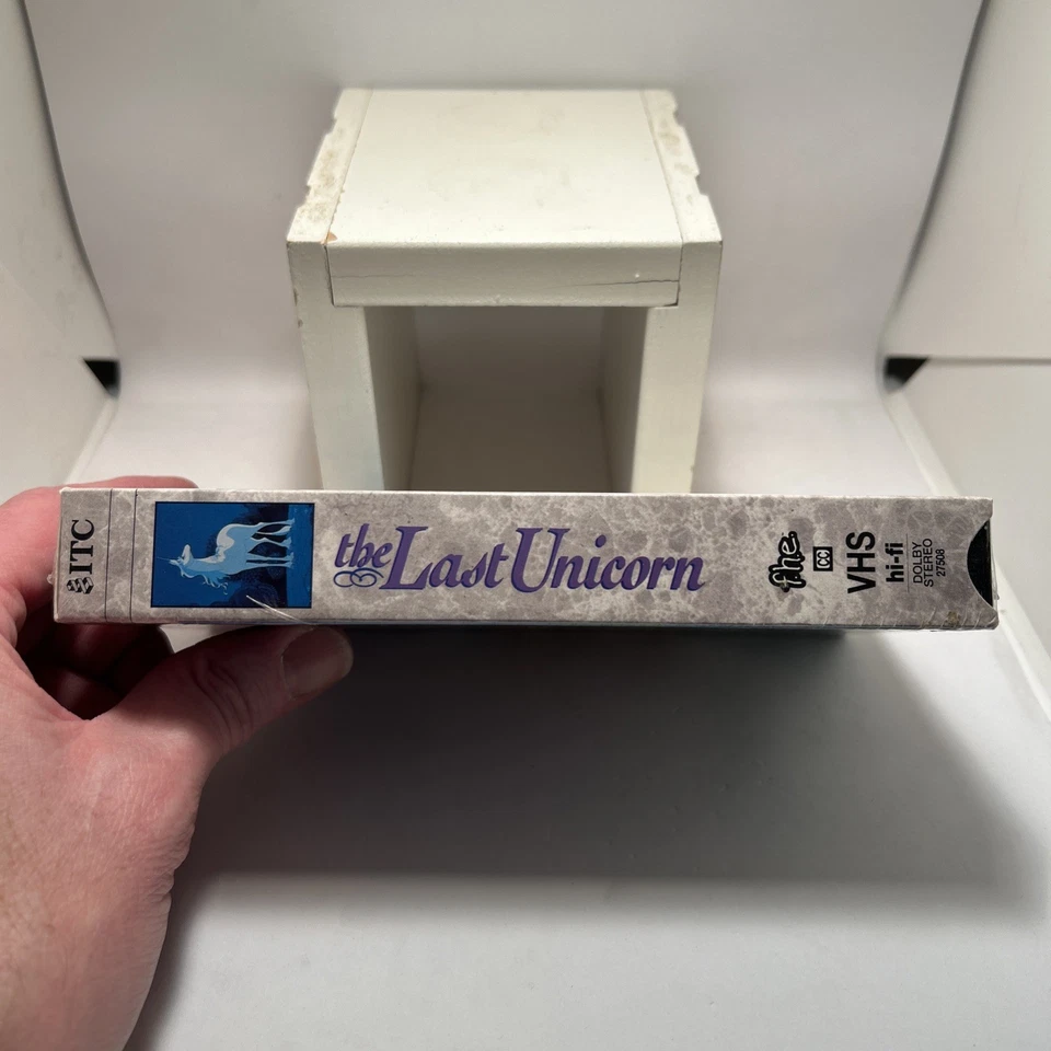 The Last Unicorn (VHS, 1994 Release) NEW FACTORY SEALED Watermarks! - Imagem 4 de 4