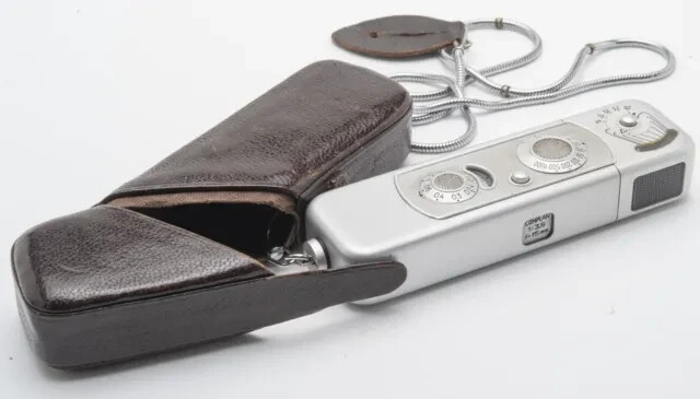 Minox B Subminiature Spy Camera Complan 15mm f/3.5 Lens Leather