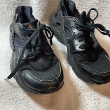 Nike Air Huarache Run GS Running Shoes Triple Black Size Youth 5.5Y preowned