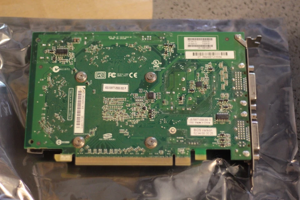NVIDIA Quadro FX 380 DDR3 256 MB PCI-E 2x DVI Graphics Card - Image 4 of 4