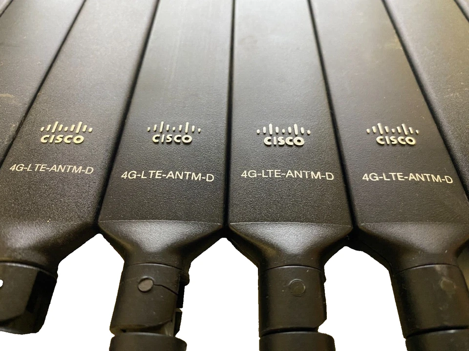 LOTE DE 17 Antenas Dipolares Omnidireccionales Cisco 4G/3G 4G-LTE-ANTM-D Foto 2 de 2