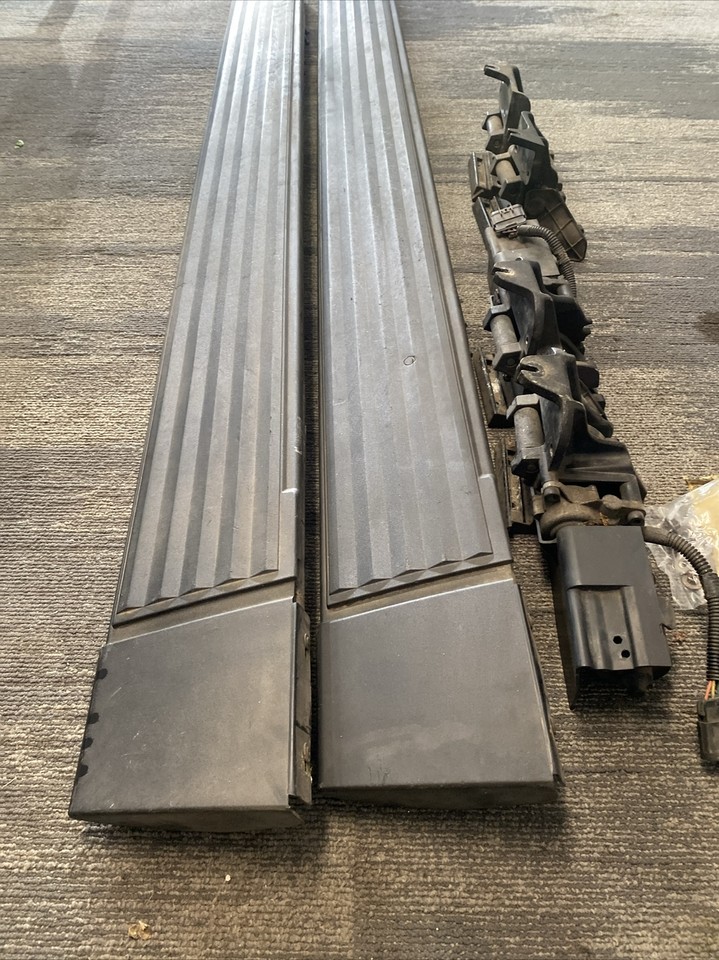2007-2014 Cadillac Escalade OEM Power Running Board Retractable Side ...