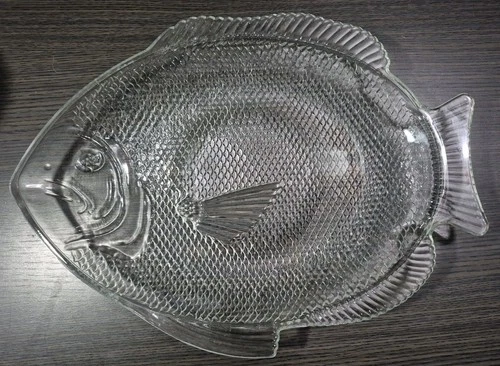 VTG Clear Glass FISH SHAPED Serving Platter 15 x 11in.  Plate