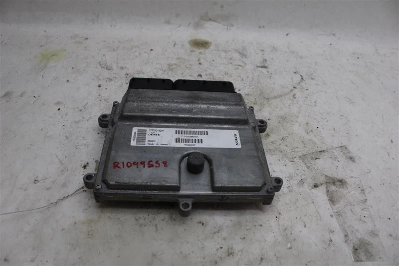 ORDENADOR ECM ECU VOLVO S40 2009 09 2010 10 P31286161 1099558 Foto 2 de 4