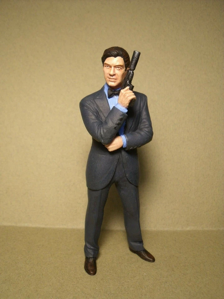 1/18 ФИГУРКА ПИРСА БРАТЬНАНА ДЖЕЙМСА БОНДА VROOM ОКРАШЕННЫЕ MINICHAMPS AUTOART NOREV - Изображение 4 из 4