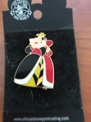 Disney Pin Queen of Hearts Delighted Alice in Wonderland 7205 AIW 2001 Villains
